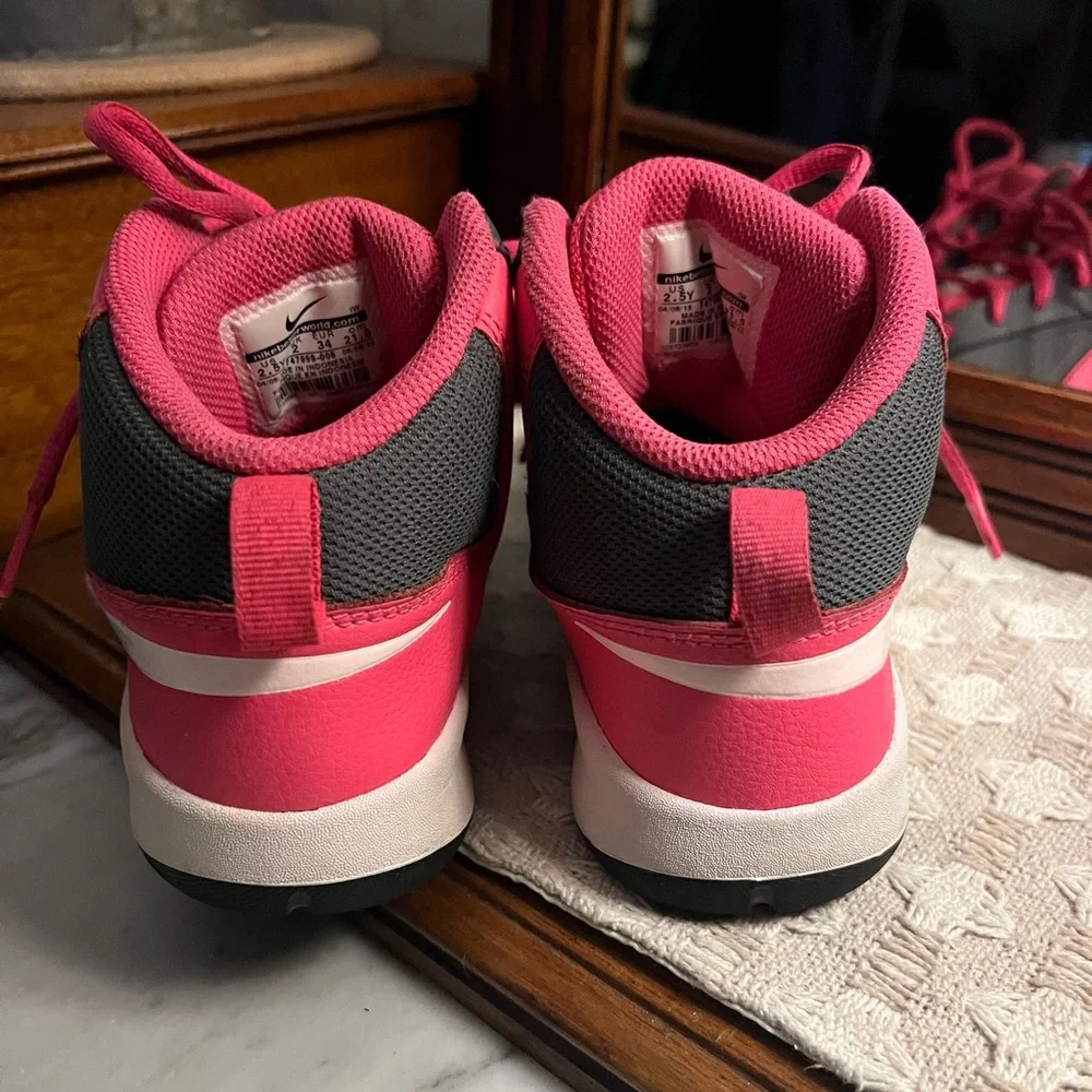 Nike classic team